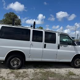 2011 Chevrolet G2500 Vans